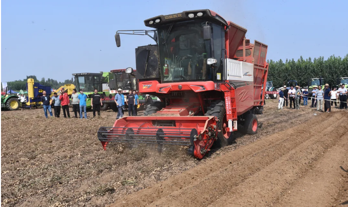 用了兩年花生機,這位“老農(nóng)機手”道出了實情