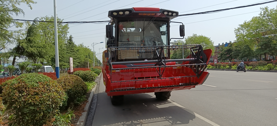 鄭州中聯(lián)新疆小麥機(jī)用戶——20年堅守如一 427.png