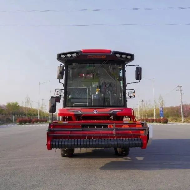 中聯(lián)收獲花生機:農(nóng)機手致富“先鋒”——跨區(qū)作業(yè)兩千畝 526-2.jpg