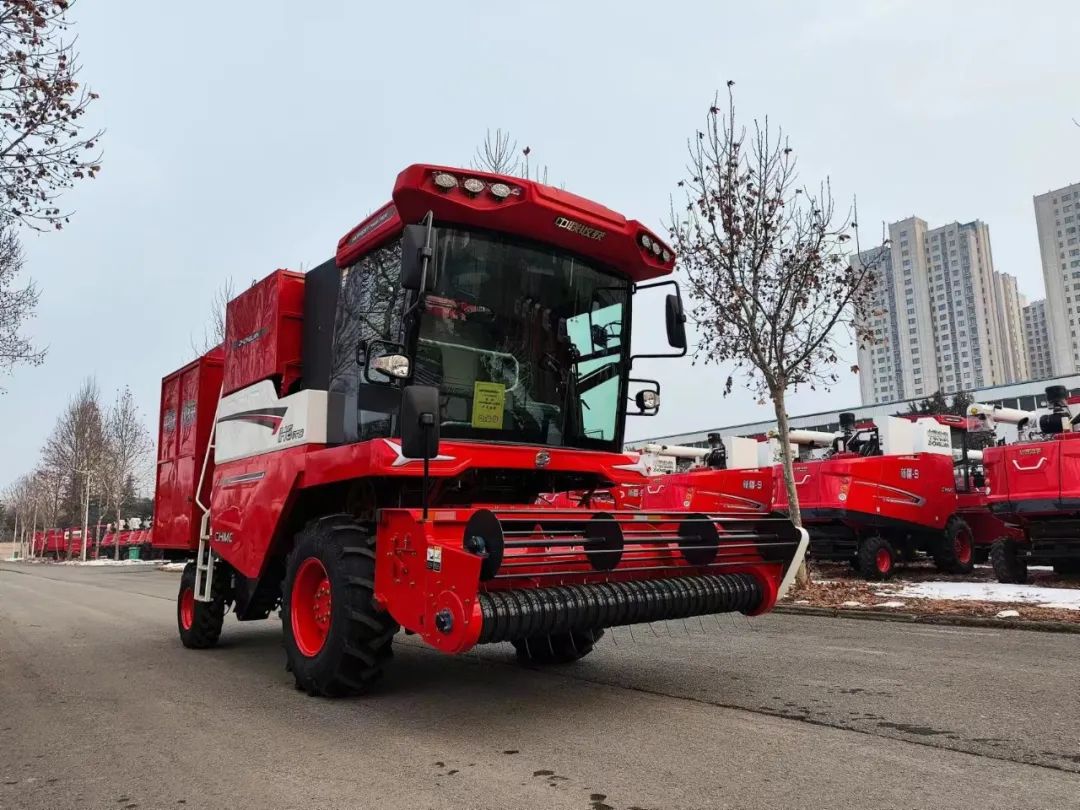 中聯(lián)收獲自走式花生撿拾收獲機(jī)——花生地里的“神器”! 640 (1).jpg